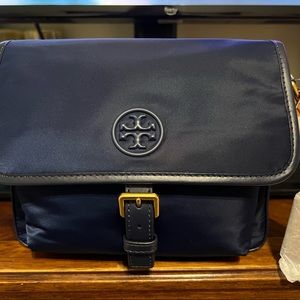 Tory Burch body bag royal navy brand new with tags